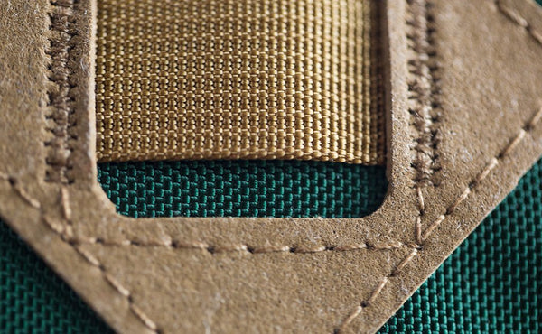 A close shot of the lashpoints on the Guide's Edition Synik 22.